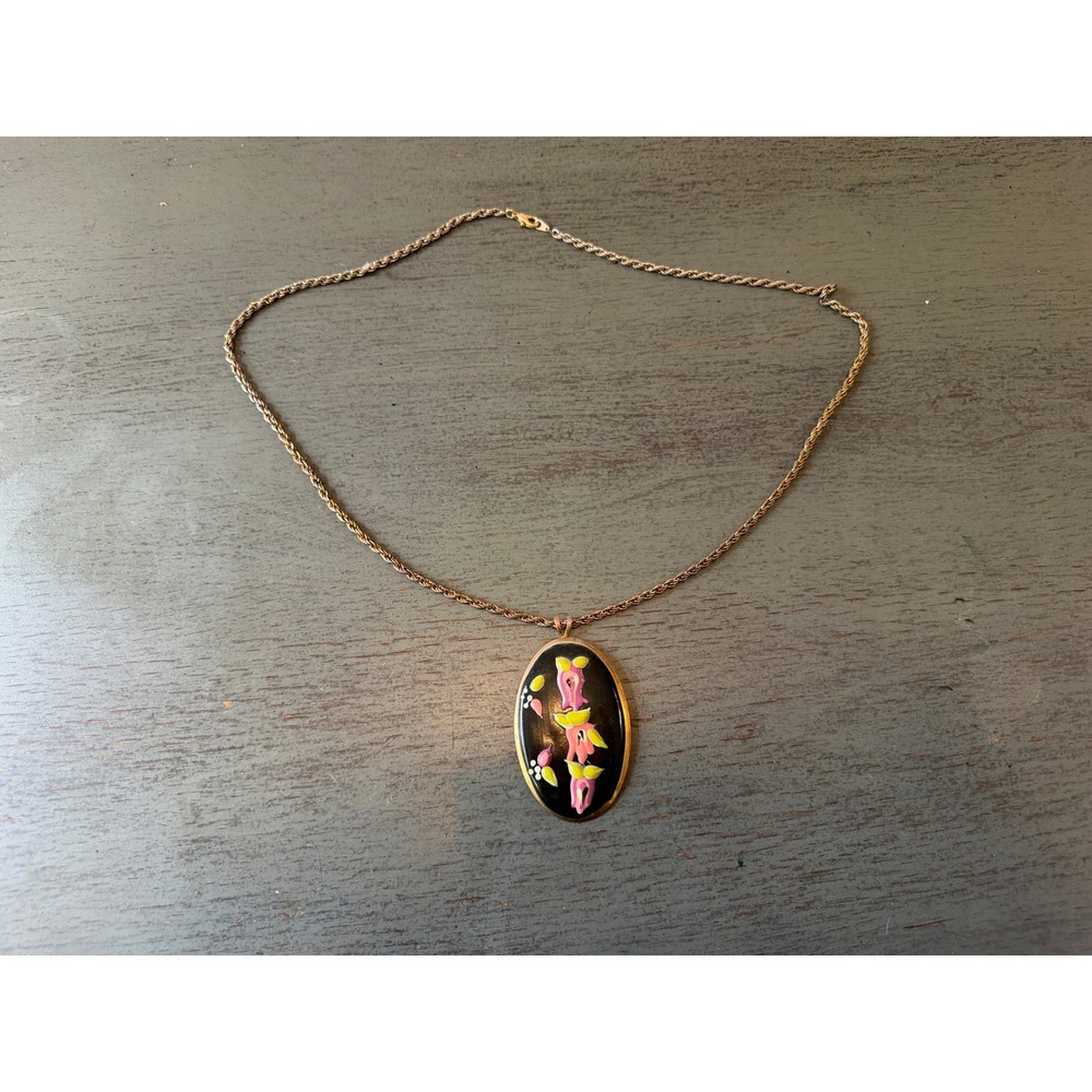 Vintage Gold Tone Rope Chain Necklace Black Enamel Floral Oval Pendant 30 Inch
